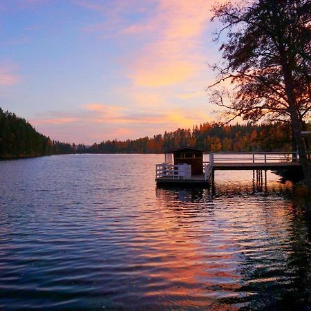 Villa Gladtjaern Smedjebacken Екстер'єр фото