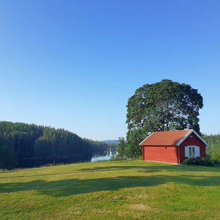 Villa Gladtjaern Smedjebacken Екстер'єр фото