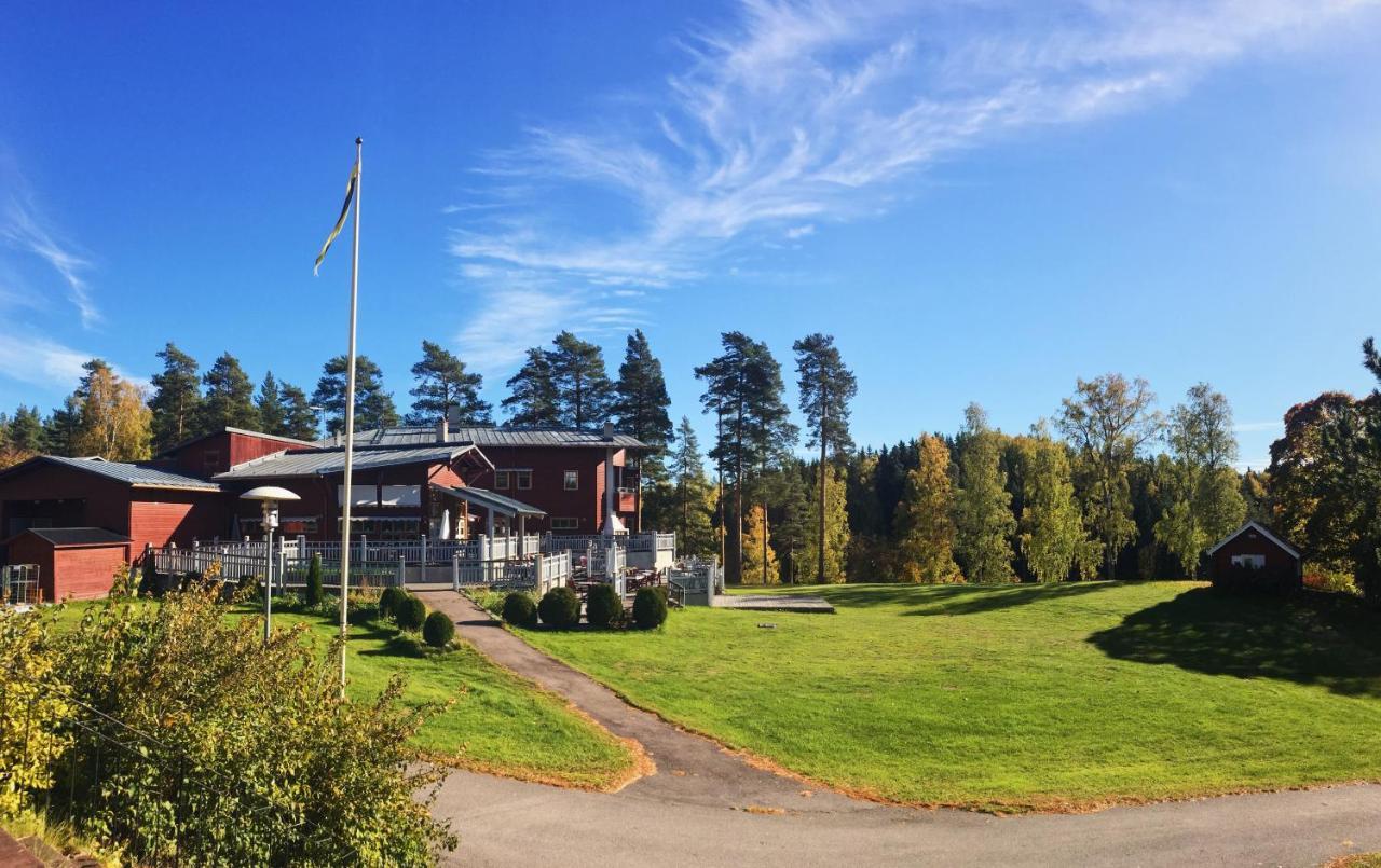 Villa Gladtjaern Smedjebacken Екстер'єр фото