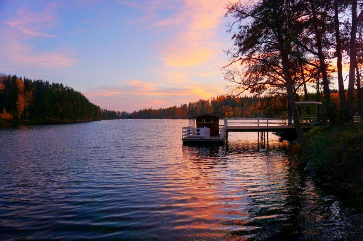 Villa Gladtjaern Smedjebacken Екстер'єр фото
