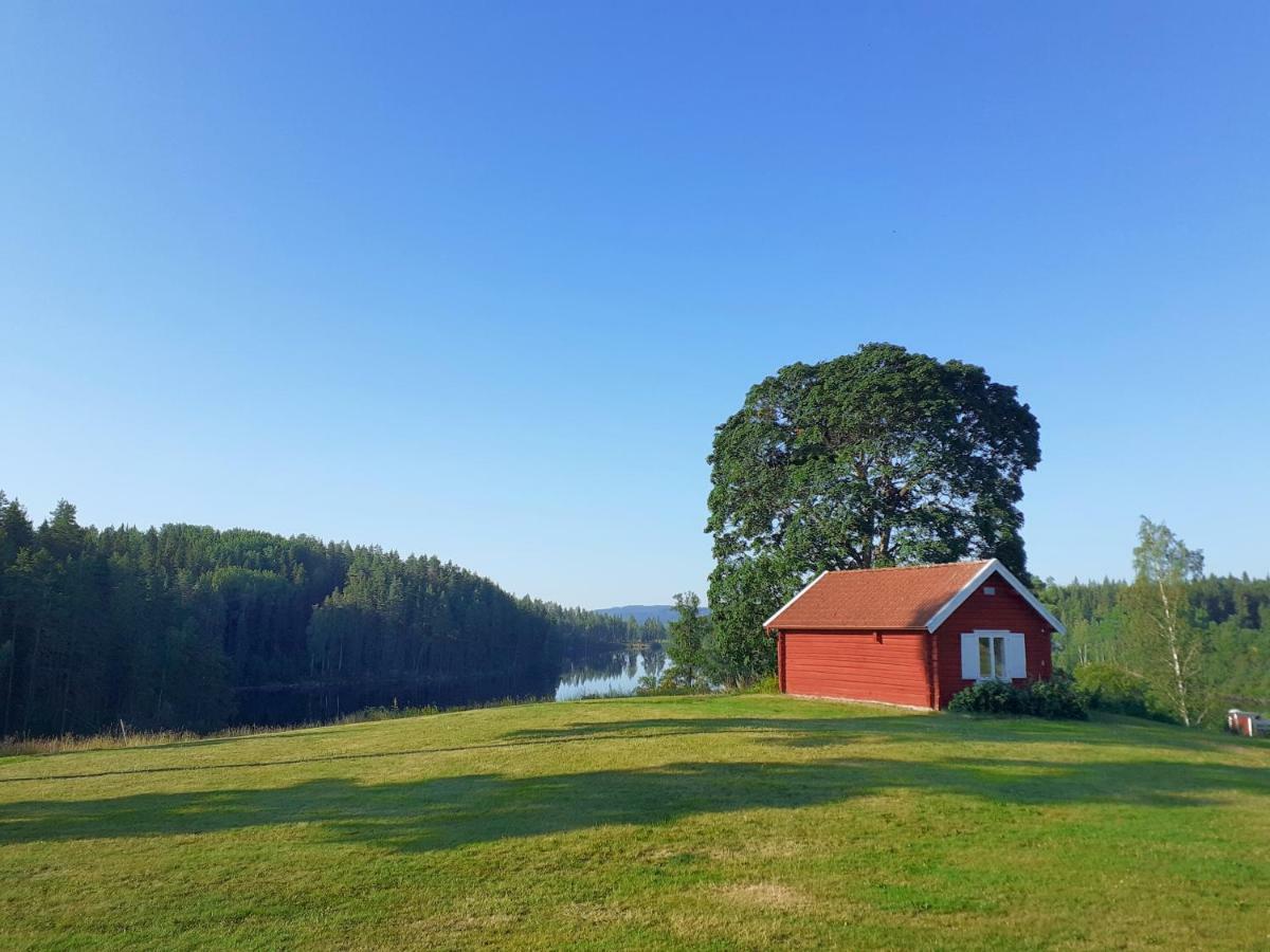 Villa Gladtjaern Smedjebacken Екстер'єр фото