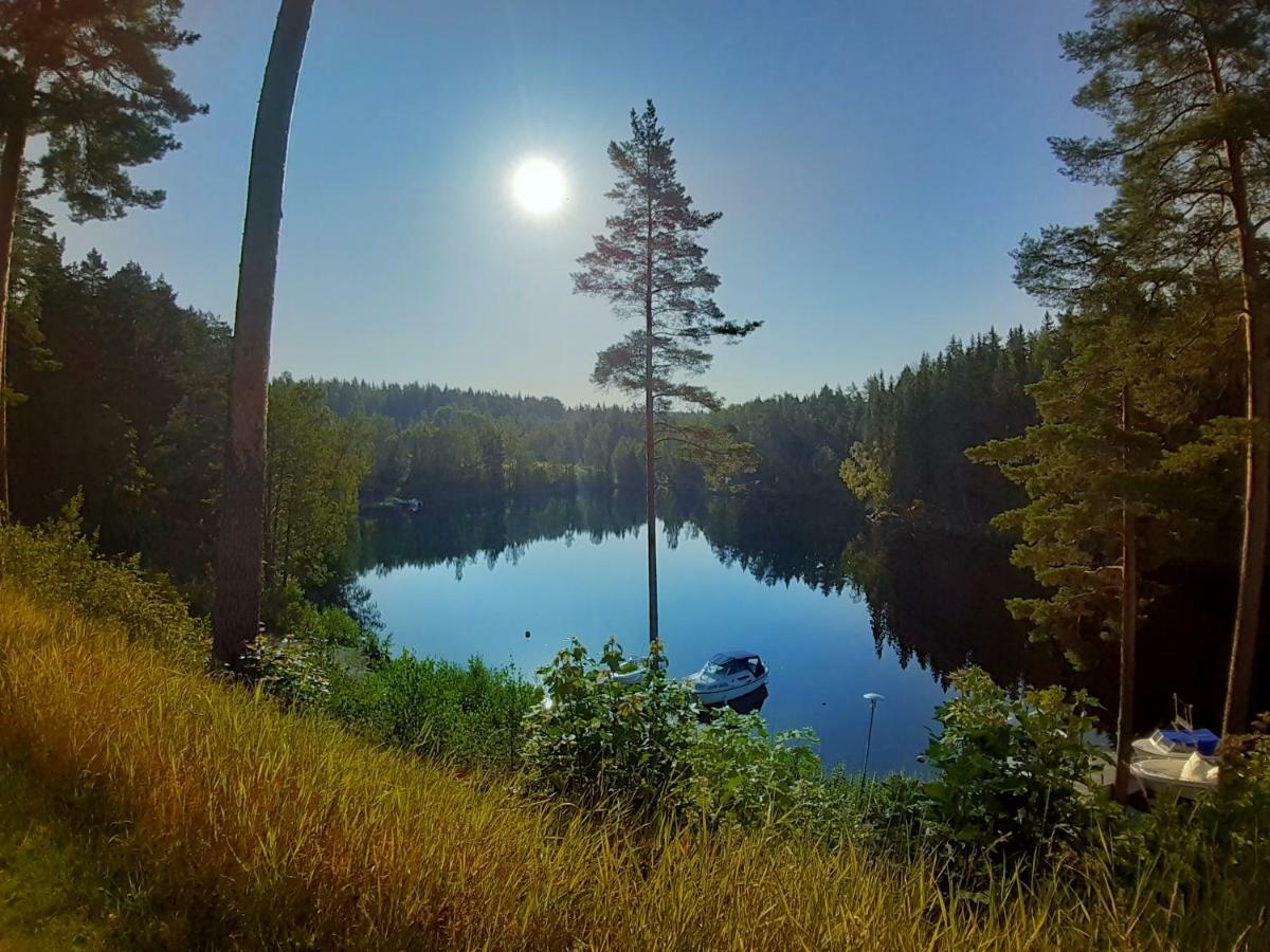 Villa Gladtjaern Smedjebacken Екстер'єр фото